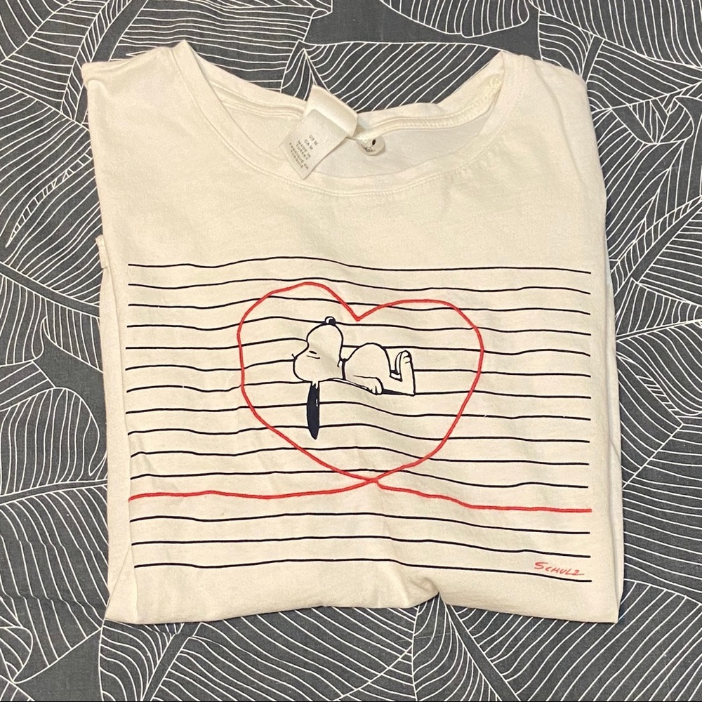 H&M Snoopy graphic tee